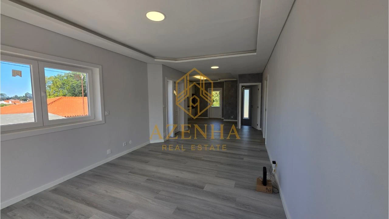 Moradia T3 para Venda em Santa Maria de Lamas Foto 8