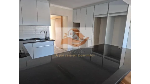 Moradia T2 para Venda em Alvalade