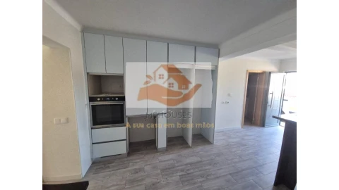Moradia T2 para Venda em Alvalade