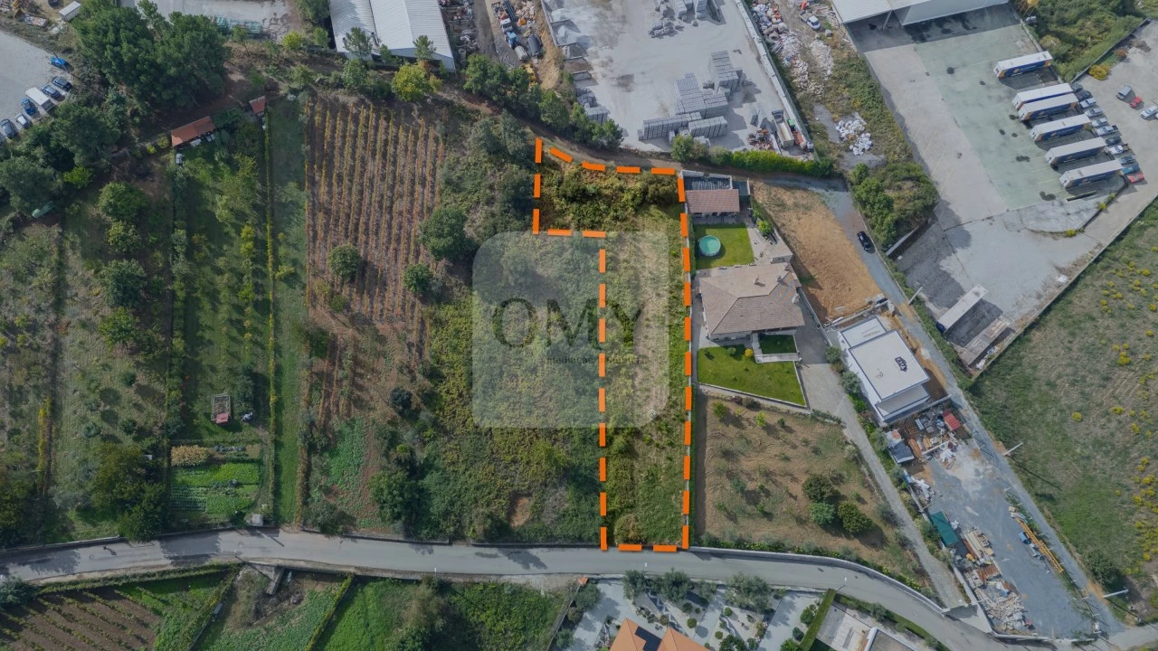 Terreno para Venda em Constantim e Vale de Nogueiras Foto 2
