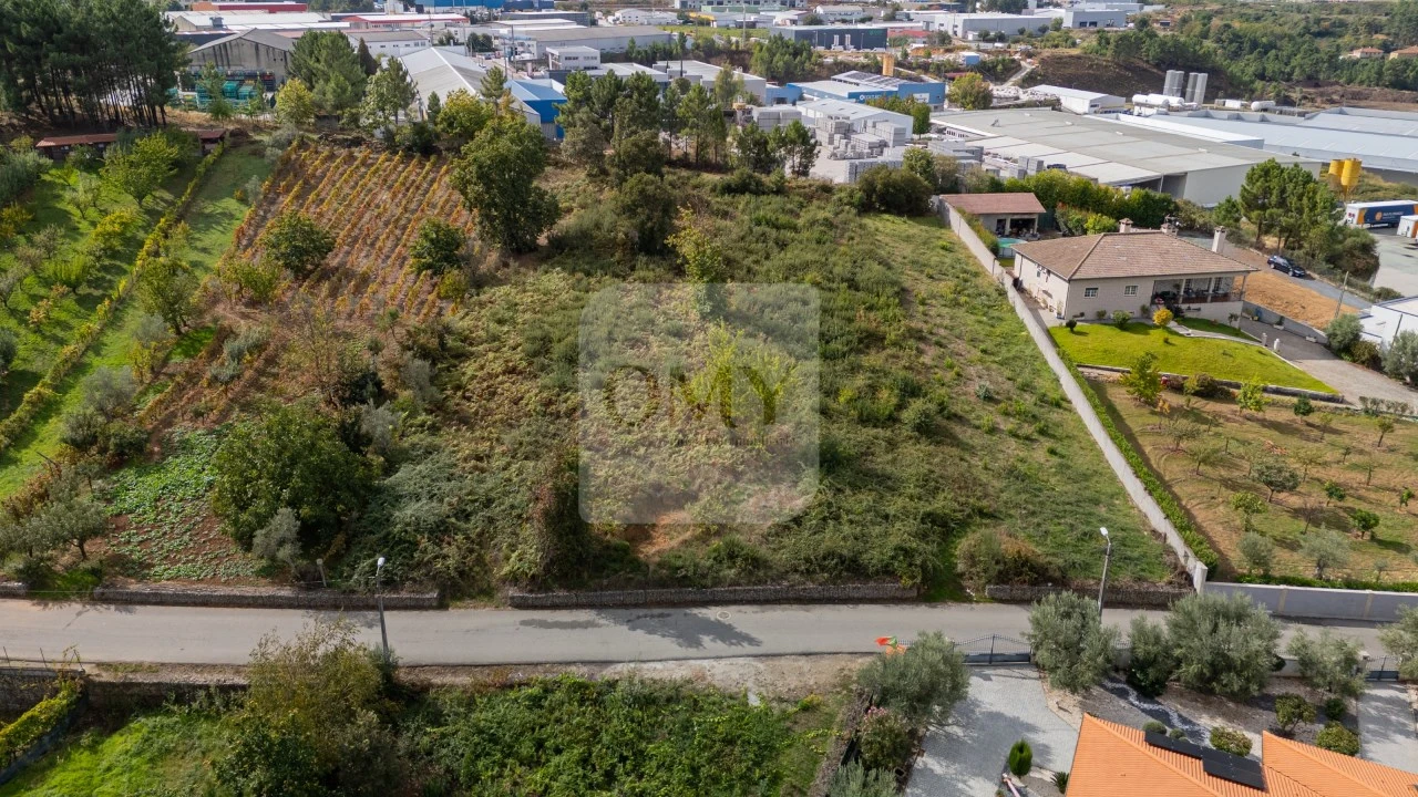 Terreno para Venda em Constantim e Vale de Nogueiras Foto 13