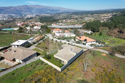 Terreno para Venda em Constantim e Vale de Nogueiras
