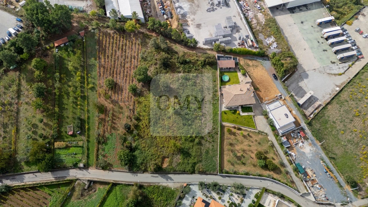 Terreno para Venda em Constantim e Vale de Nogueiras Foto 3