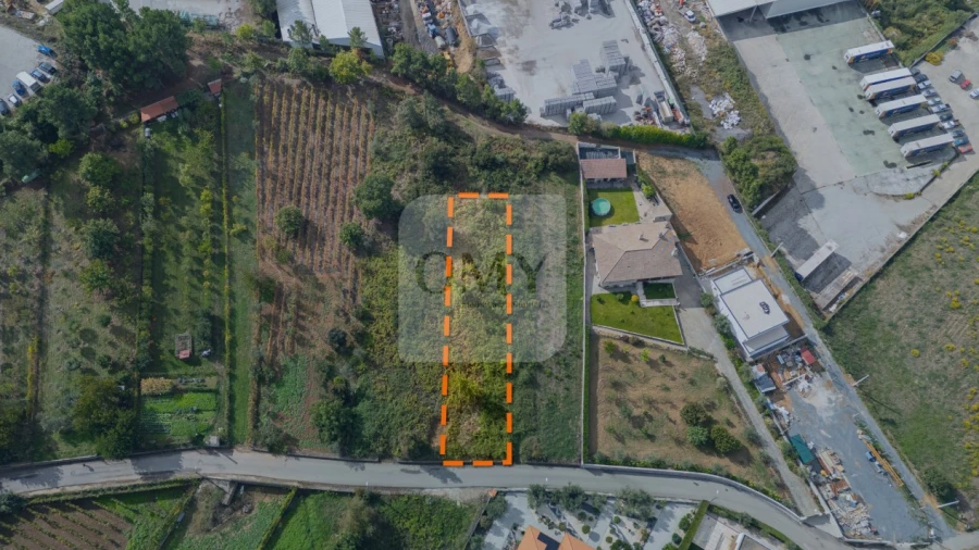 Terreno para Venda em Constantim e Vale de Nogueiras