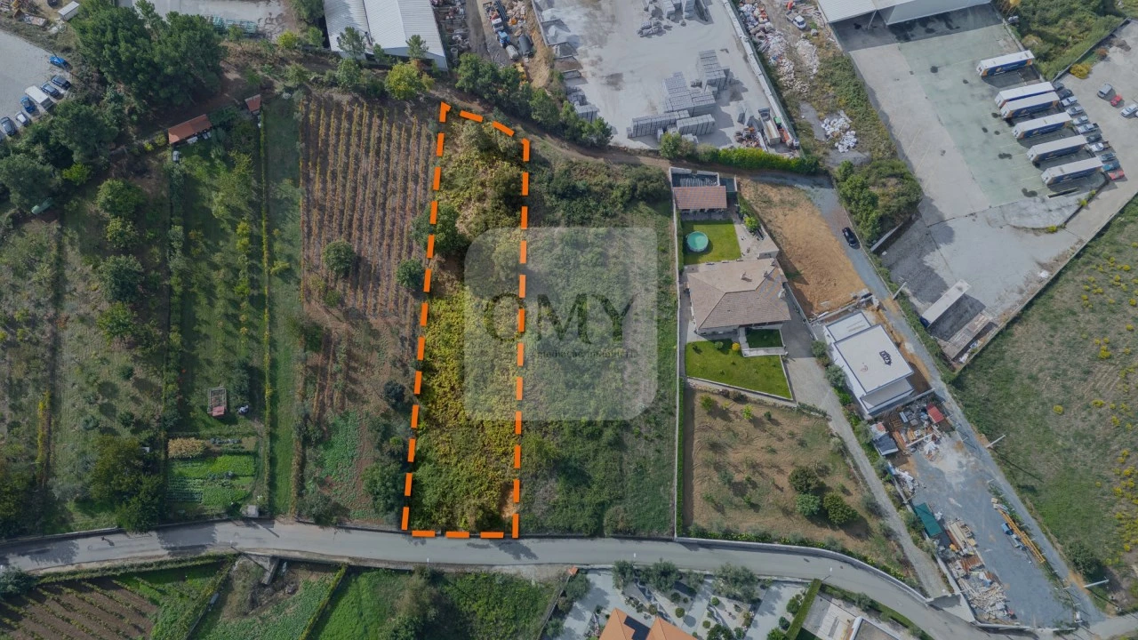 Terreno para Venda em Constantim e Vale de Nogueiras Foto 1