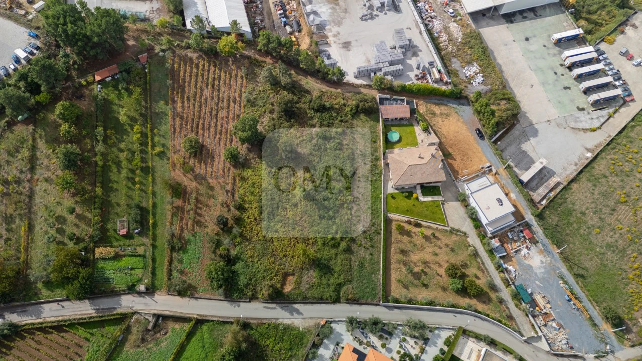 Terreno para Venda em Constantim e Vale de Nogueiras Foto 3