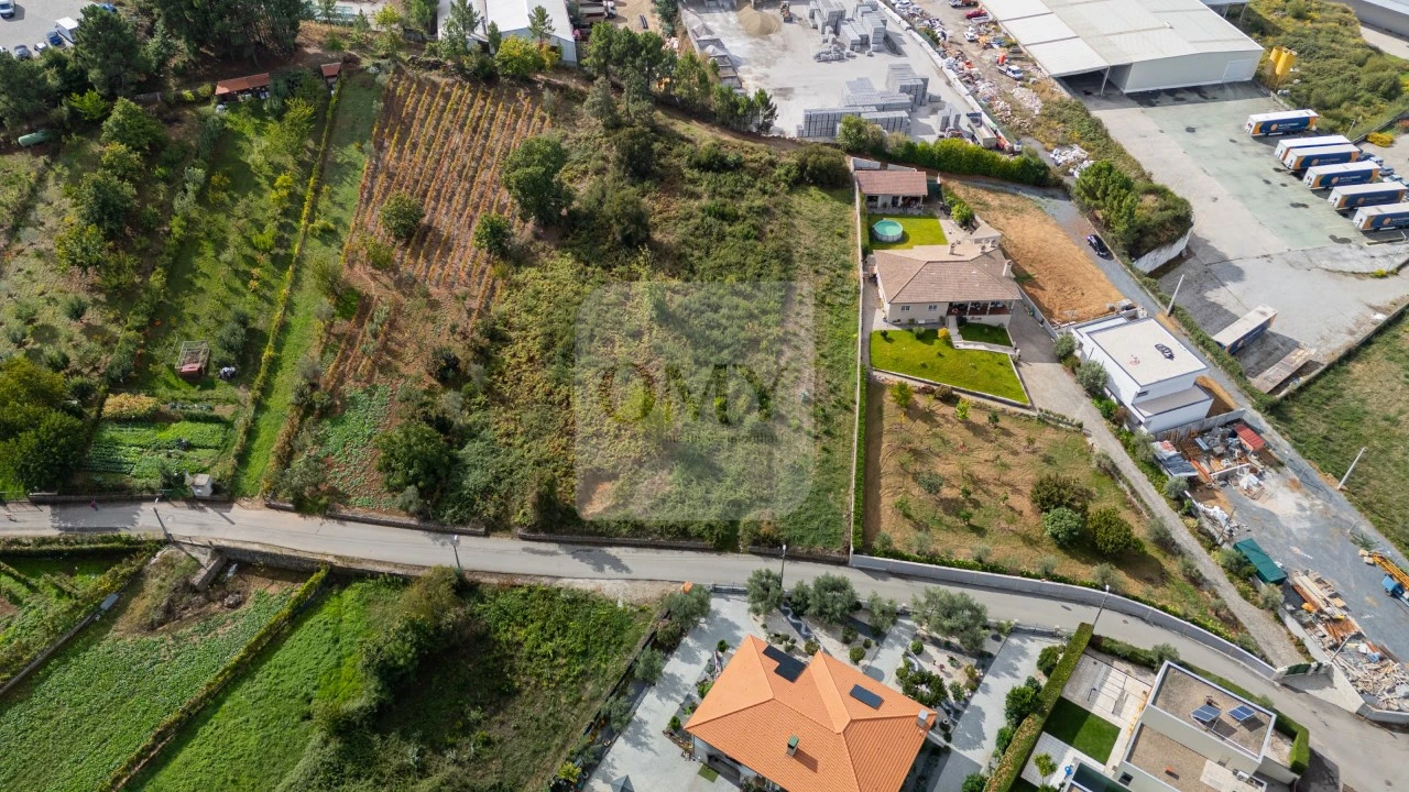 Terreno para Venda em Constantim e Vale de Nogueiras Foto 5