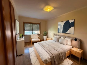 Apartamento T2 para Venda em Mafamude e Vilar do Paraíso