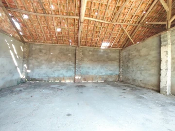 Armazém para Venda em Pussos São Pedro