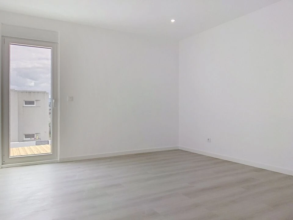 Moradia T4 para Venda em Fenais da Luz Foto 21