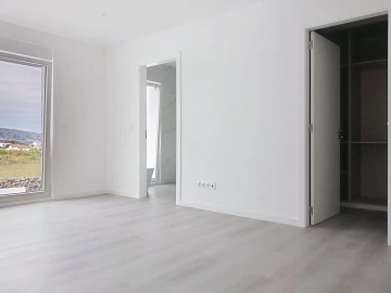 Moradia T4 para Venda em Fenais da Luz