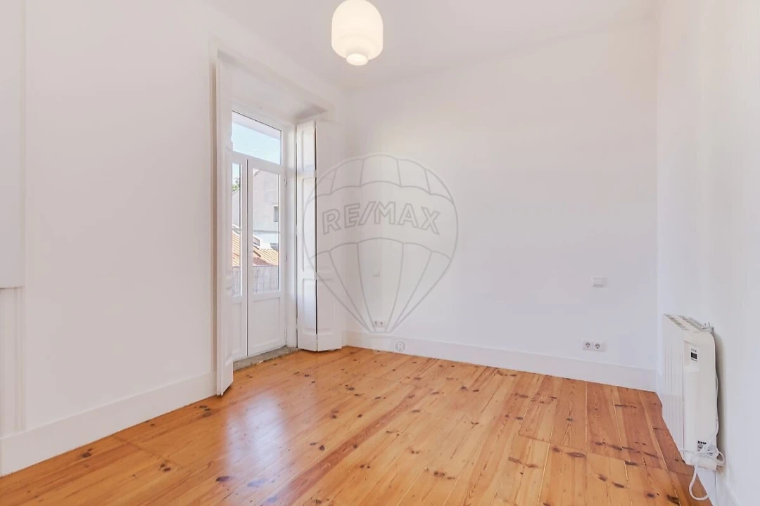 Apartamento T3 para Venda em Santo António Foto 24