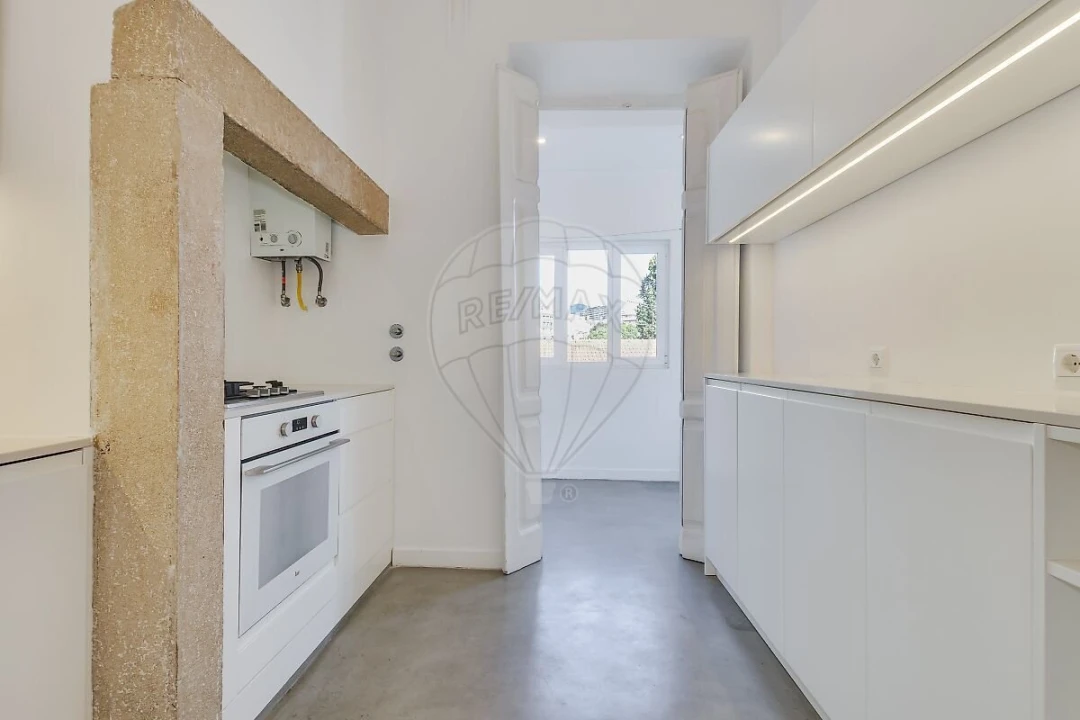 Apartamento T3 para Venda em Santo António Foto 32