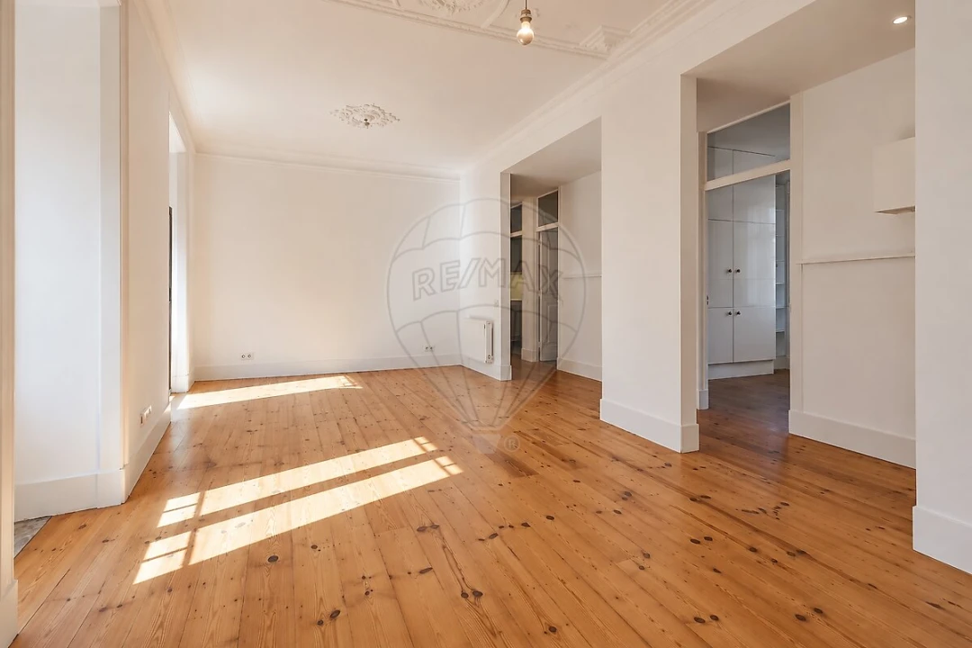 Apartamento T3 para Venda em Santo António Foto 13