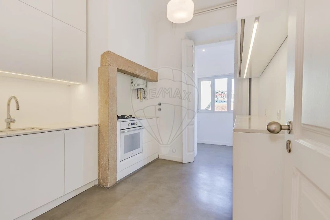 Apartamento T3 para Venda em Santo António Foto 31
