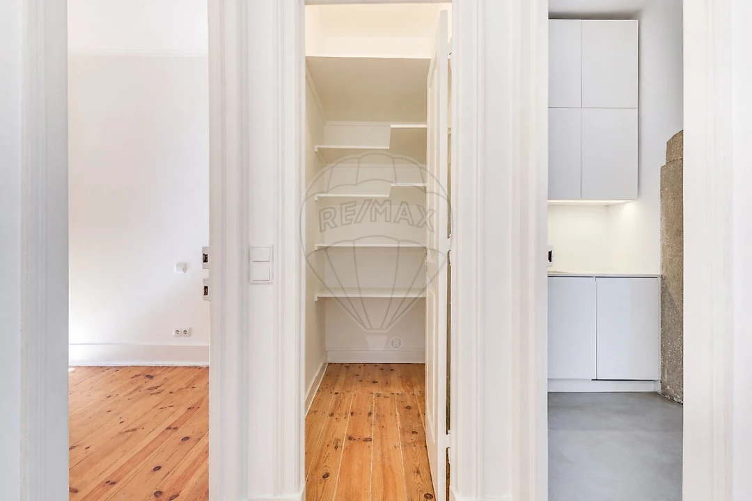 Apartamento T3 para Venda em Santo António Foto 40