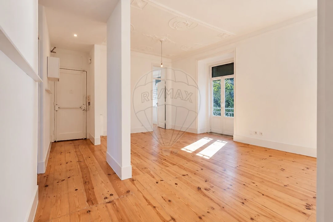 Apartamento T3 para Venda em Santo António Foto 8