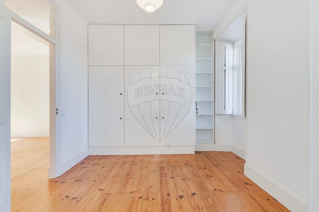 Apartamento T3 para Venda em Santo António Foto 23