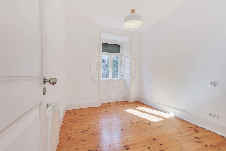 Apartamento T3 para Venda em Santo António Foto 27