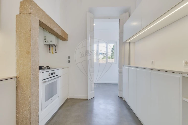 Apartamento T3 para Venda em Santo António Foto 32