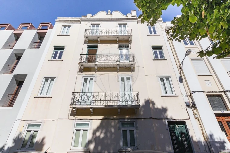 Apartamento T3 para Venda em Santo António Foto 43