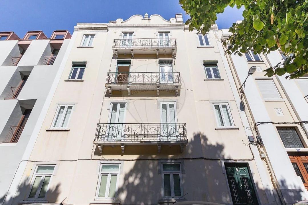 Apartamento T3 para Venda em Santo António Foto 43