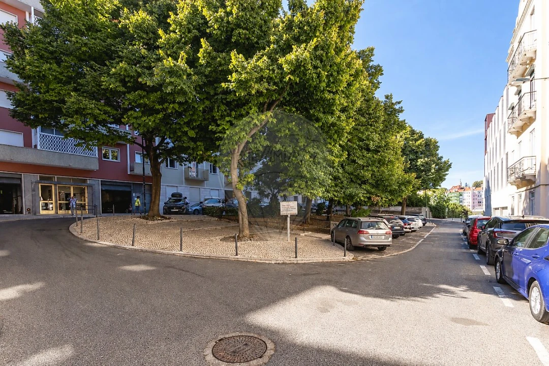 Apartamento T3 para Venda em Santo António Foto 44