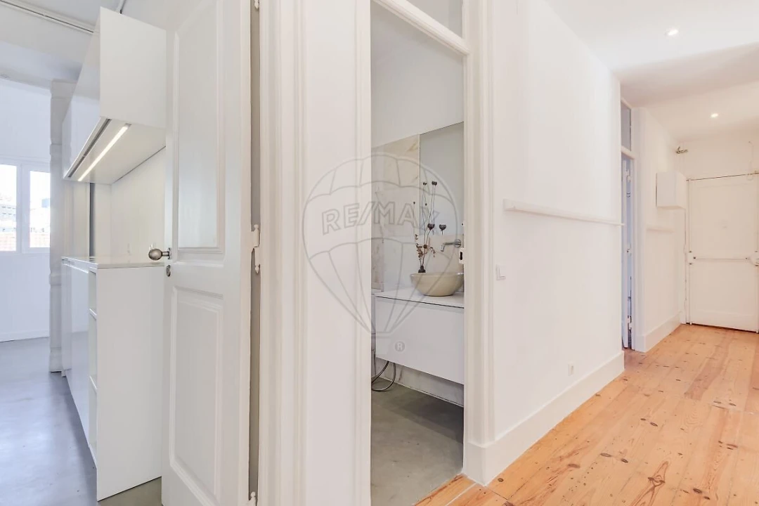 Apartamento T3 para Venda em Santo António Foto 25