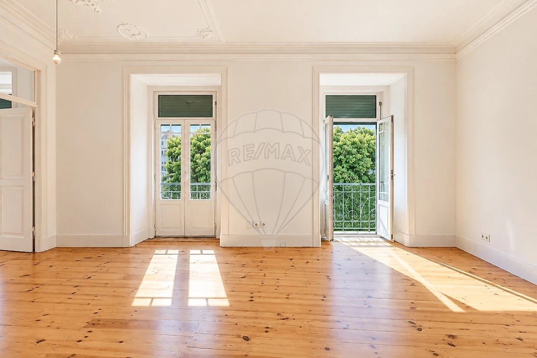 Apartamento T3 para Venda em Santo António Foto 4