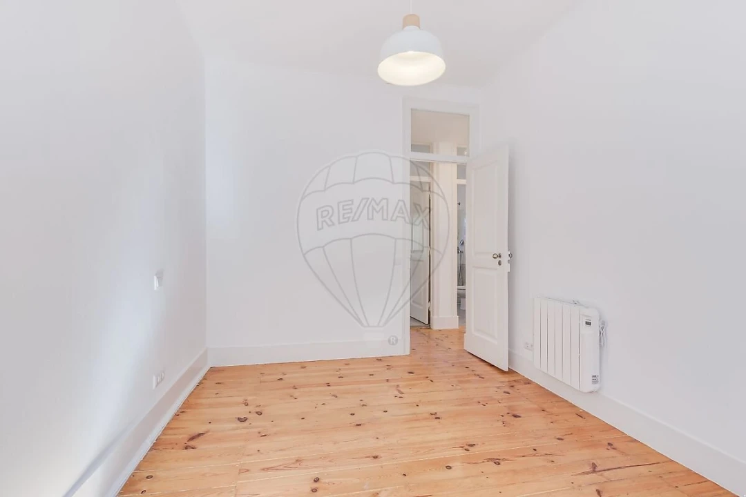 Apartamento T3 para Venda em Santo António Foto 29