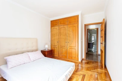 Apartamento T1 para Venda em Benfica