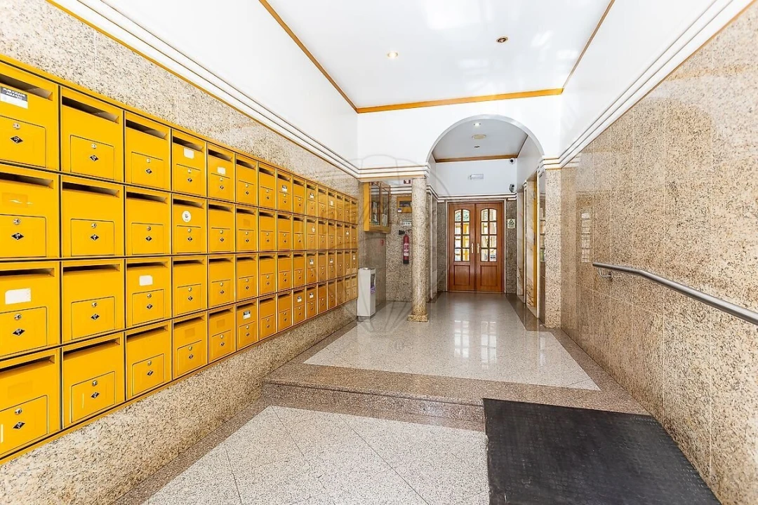 Apartamento T1 para Venda em Benfica Foto 15