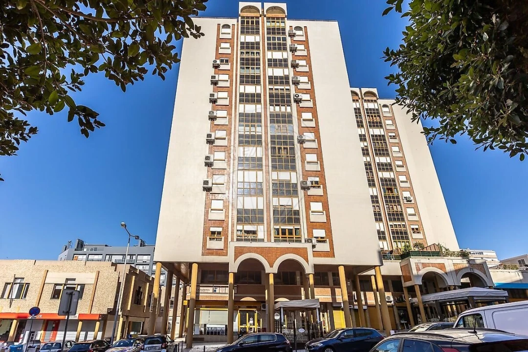 Apartamento T1 para Venda em Benfica Foto 1