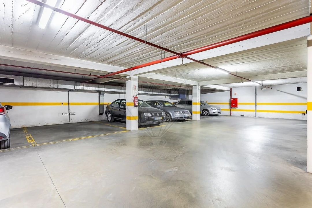 Apartamento T1 para Venda em Benfica Foto 14