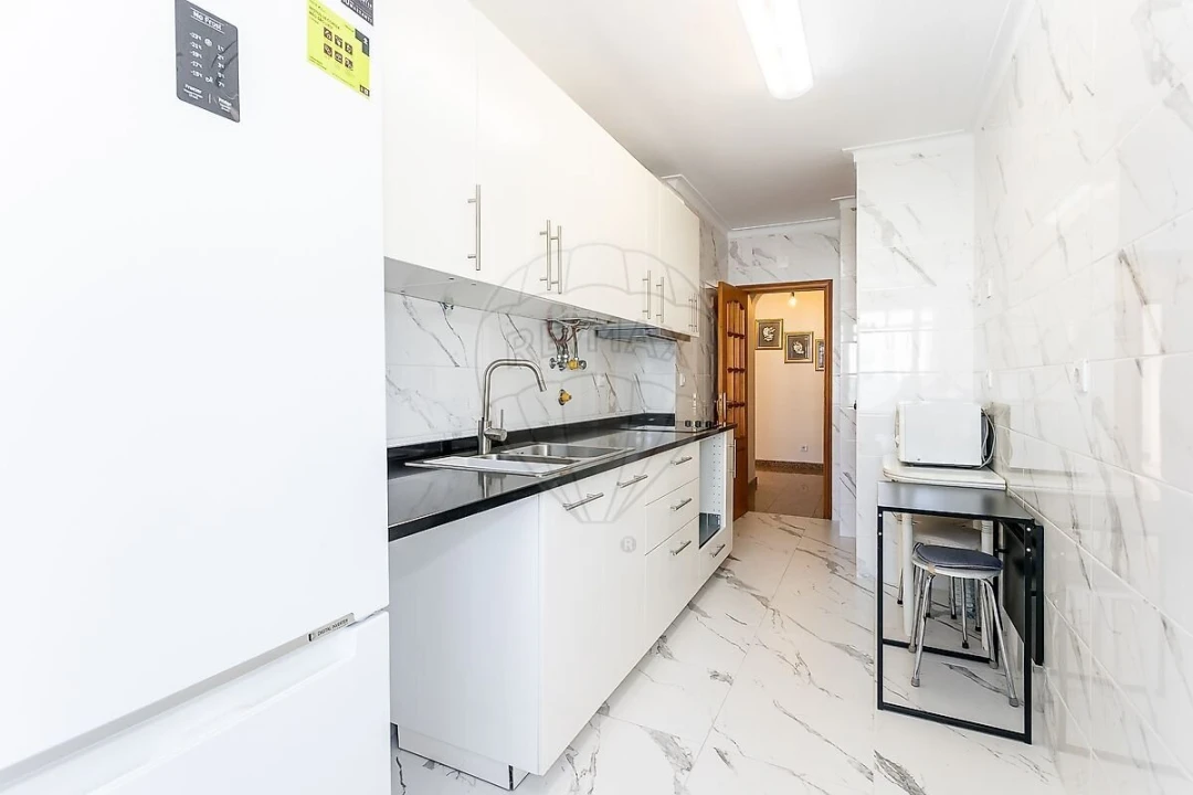 Apartamento T1 para Venda em Benfica Foto 8