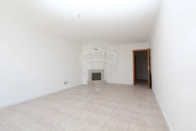 Apartamento T2 para Venda em Malveira e São Miguel de Alcainça