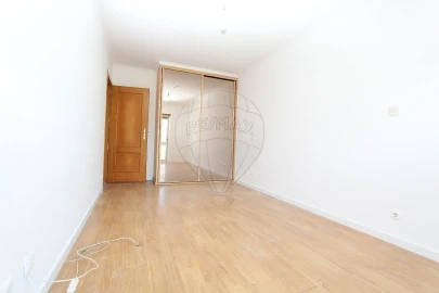 Apartamento T2 para Venda em Malveira e São Miguel de Alcainça