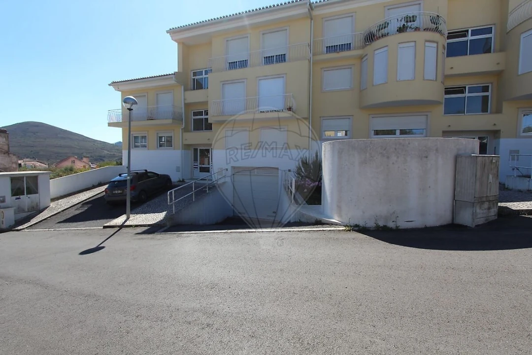 Apartamento T2 para Venda em Malveira e São Miguel de Alcainça Foto 1