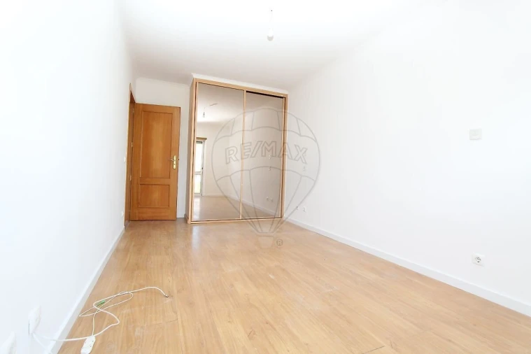 Apartamento T2 para Venda em Malveira e São Miguel de Alcainça Foto 14