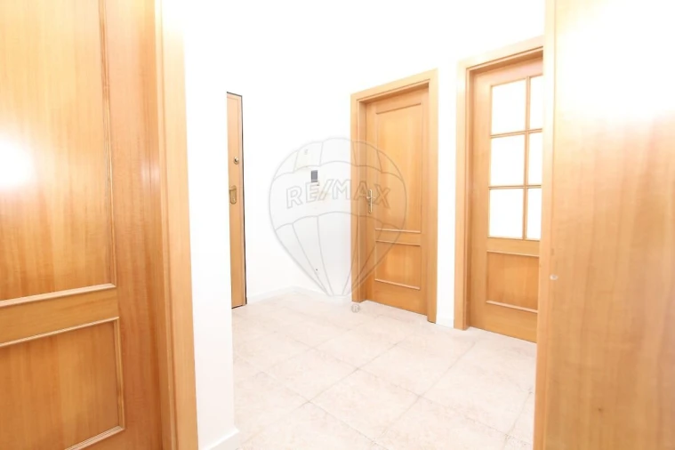 Apartamento T2 para Venda em Malveira e São Miguel de Alcainça Foto 12