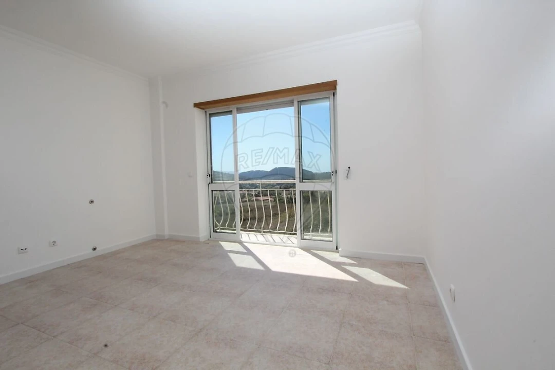 Apartamento T2 para Venda em Malveira e São Miguel de Alcainça Foto 3