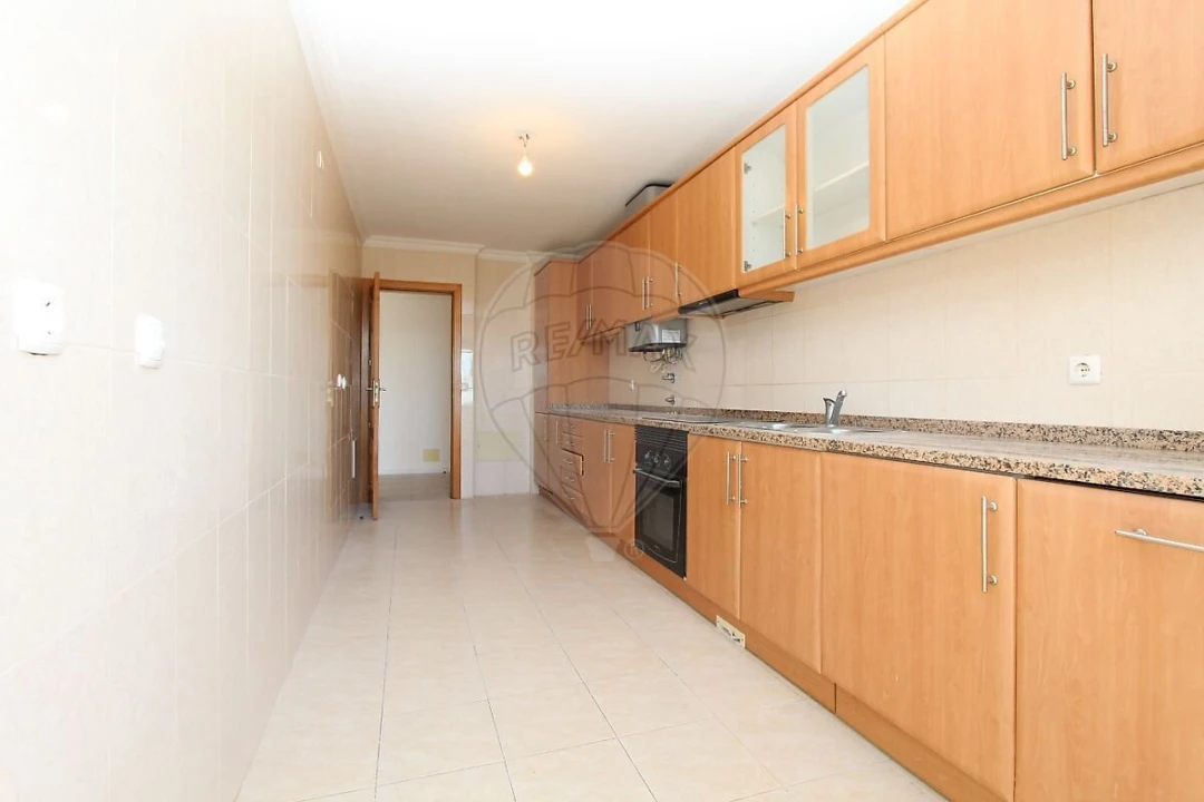 Apartamento T2 para Venda em Malveira e São Miguel de Alcainça Foto 10