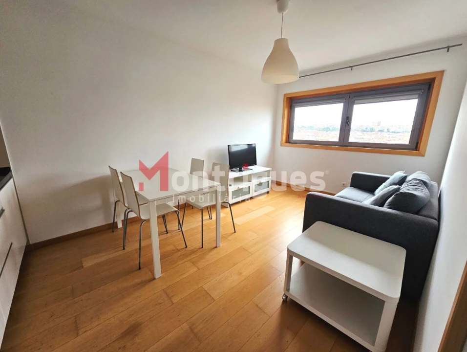 Apartamento T1 para Arrendamento em Parque das Nações Foto 8
