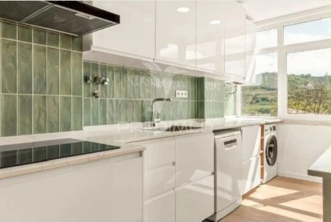 Apartamento T3 para Venda em Santo António dos Cavaleiros e Frielas Foto 6