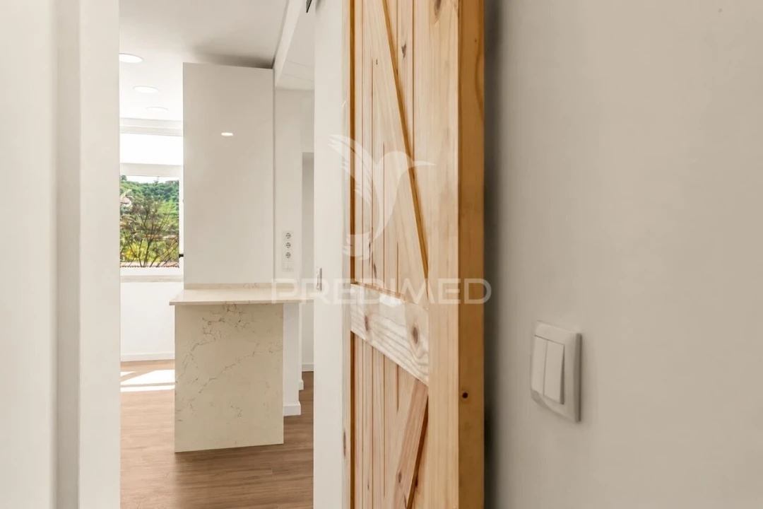 Apartamento T3 para Venda em Santo António dos Cavaleiros e Frielas Foto 11