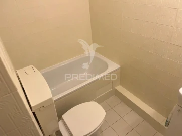Apartamento T3 para Venda em Santo António dos Cavaleiros e Frielas