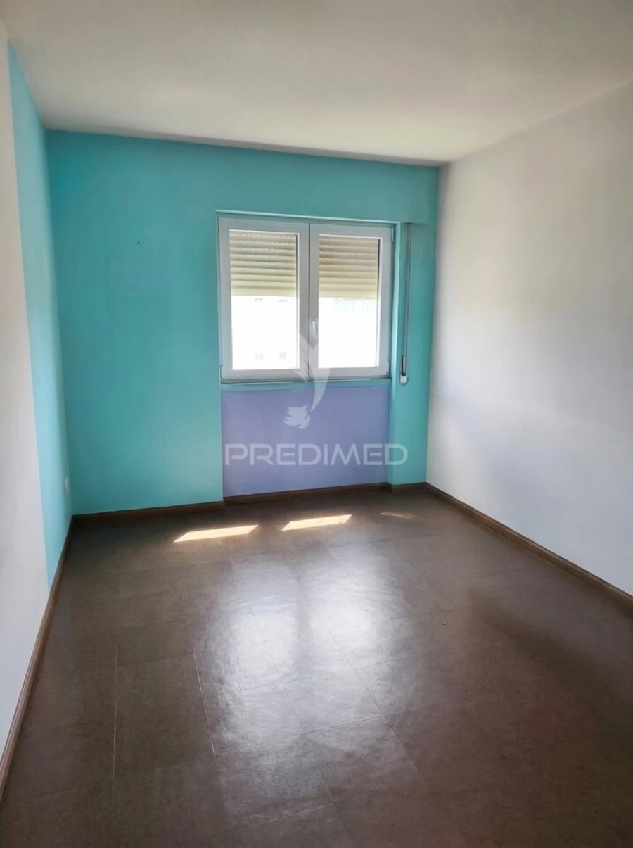Apartamento T3 para Venda em Santo António dos Cavaleiros e Frielas Foto 13