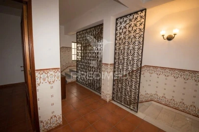 Moradia T4 para Venda em Espírito Santo, Nossa Senhora da Graça e São Simão