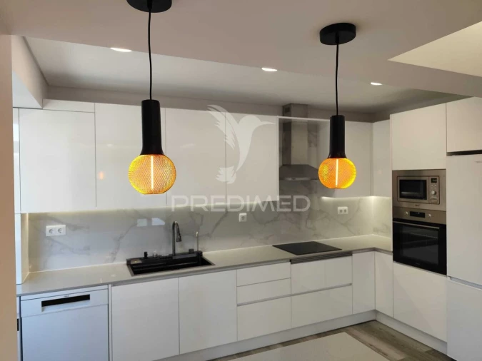 Apartamento T3 para Venda em Seixal, Arrentela e Aldeia de Paio Pires Foto 2