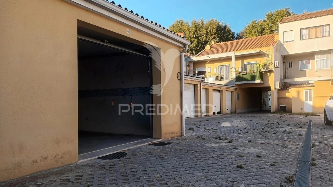 Garagem para Venda em Moita Foto 9